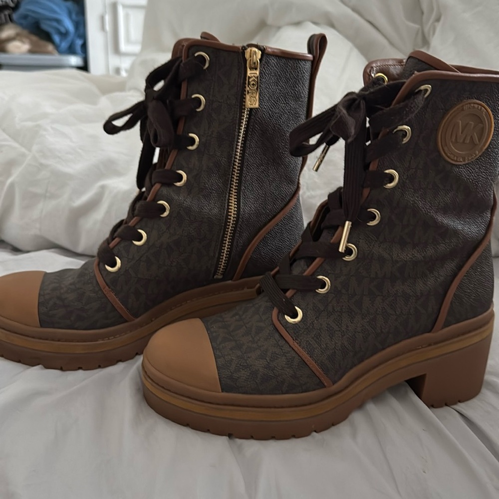 Michael Kors Corey lace up boot